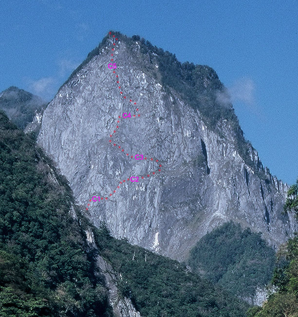 紅點為攀登路線