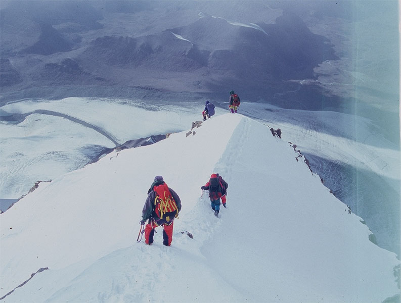山頂附近, 登頂後下山囉.