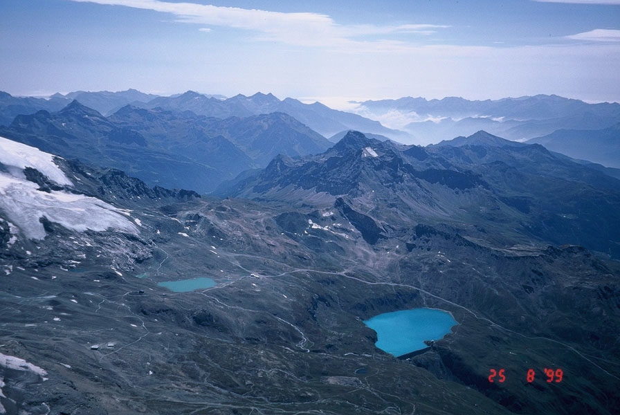 兩階冰蝕湖(雪山的翠池也是冰蝕湖)